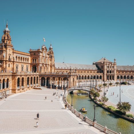 5 movies and TV shows filmed in Seville, Spain.