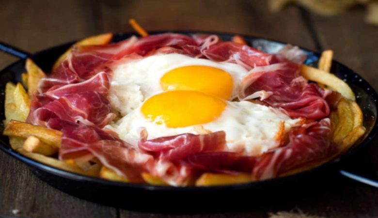 How do Spanish people eat serrano ham